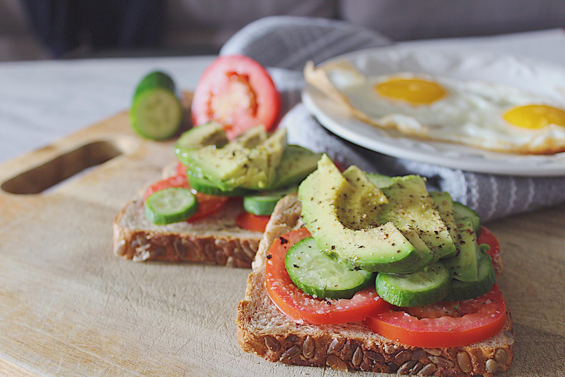 Easy Avocado Toast – Healthy Breakfast Idea | Jenn's Kitchen Diary