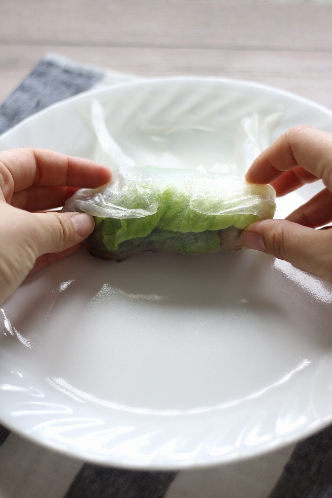 how to wrap a spring roll