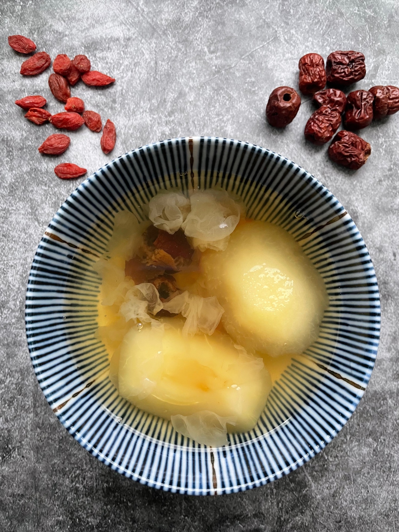 Snow Ear Fungus Dessert Soup